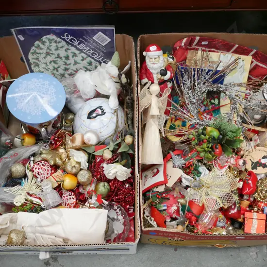 2x boxes Xmas decorations