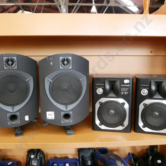 Rock Solid bookcase speakers, 2x Pioneer speakers