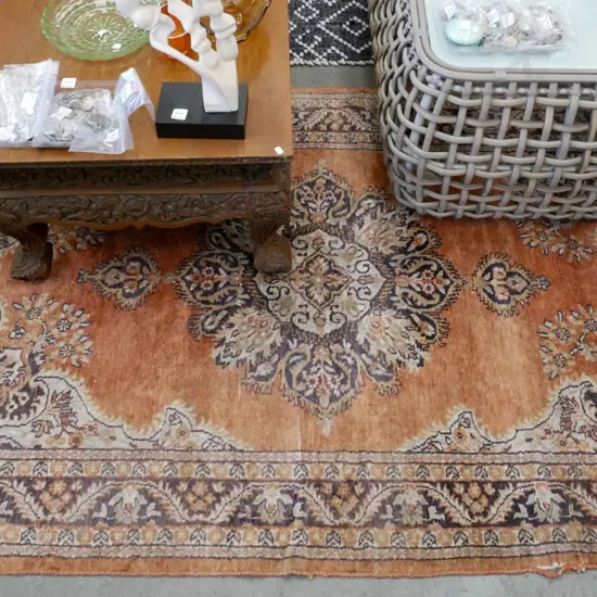 floor mat with fading & wear, L-2060 W-1190