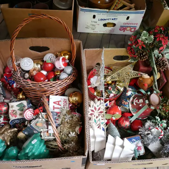 2x boxes; Xmas decorations - blue dots