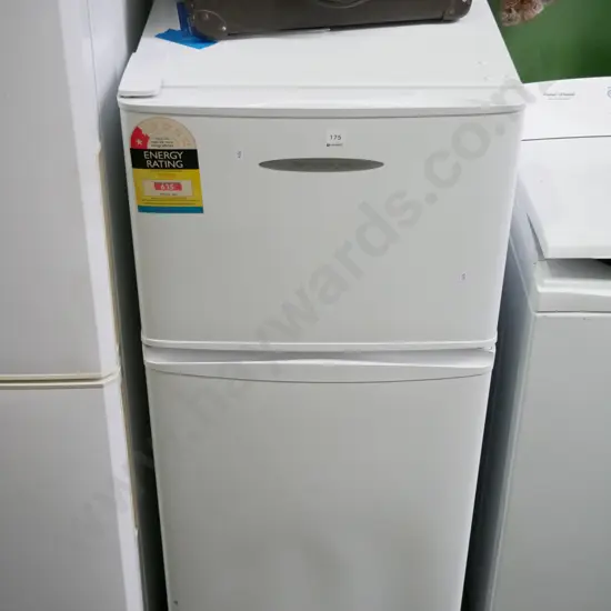 F&P 2 door fridge freezer