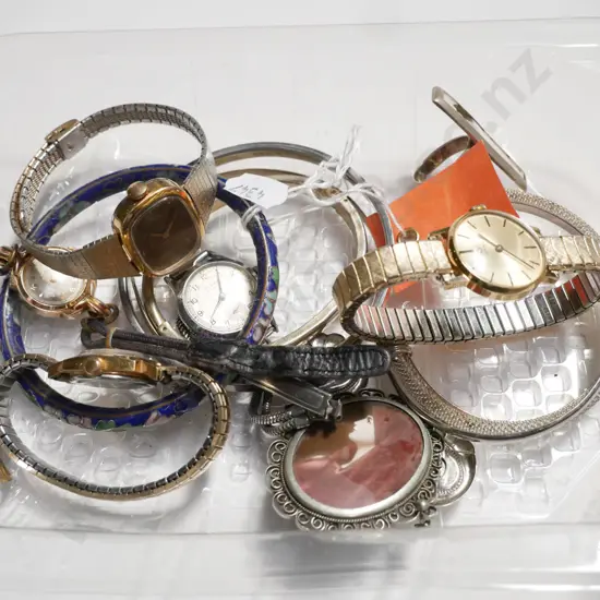 tray; wristwatches, bangles, rings