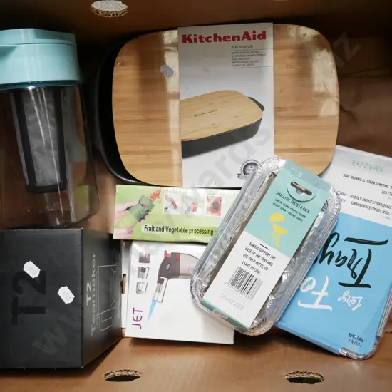 box; water jug, tea maker, Kitchen Aid baking dish etc