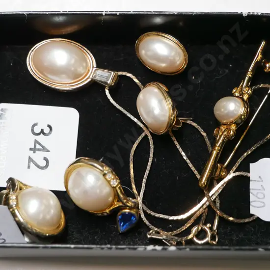 matching costume necklace brooch & earings