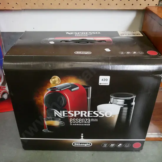 De Lonhgi Nespresso machine