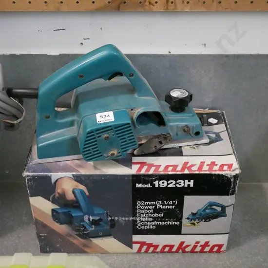 Makita electric planer