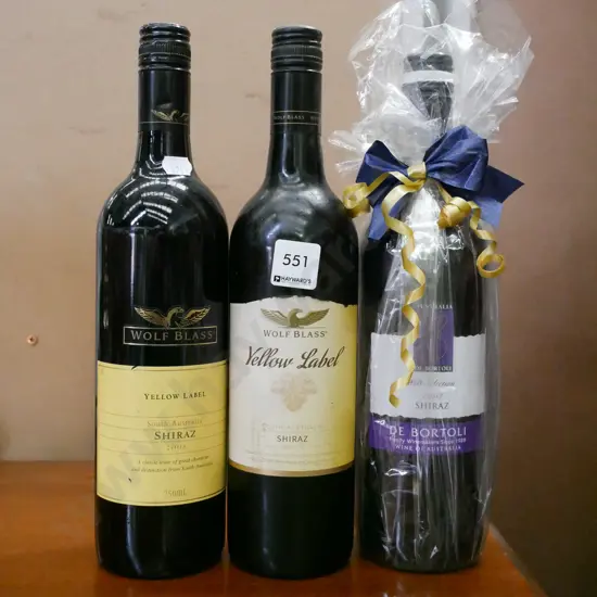 3x bottles of red wine