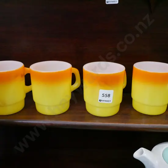 4x Pyrex yellow and orange coffee cups