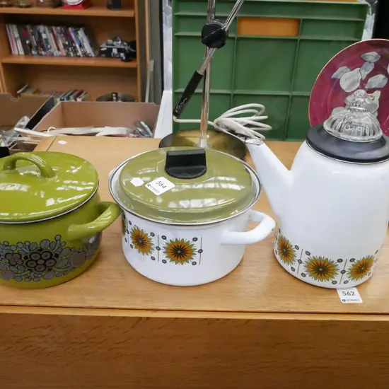 2x enamel casseroles, enamel coffee perc