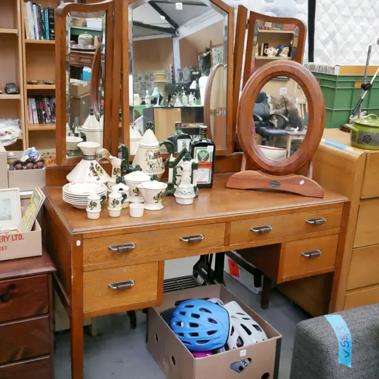 oak 4 drawer 3 bevelled edge mirror back dresser H-1570 W-1150 D-500