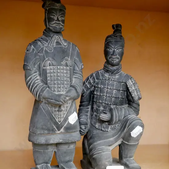 2x small terracotta wariorr statues H-250