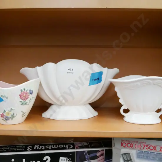 3x vases - largest has crack