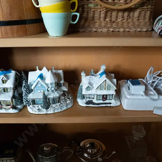 3 illuminated Christmas ornaments