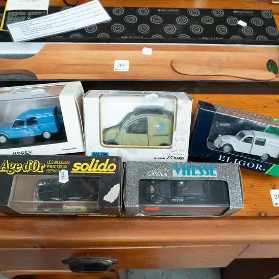 5 boxed model Citroens