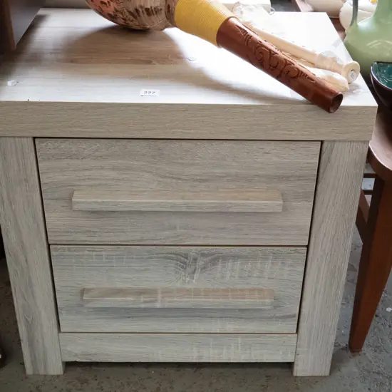 MDF fau wood veneer 2-drawer bedside cabinet