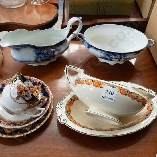Meakin gravy boat, flow blue items, trio