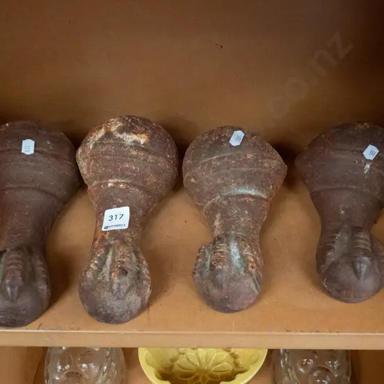 4x cast iron claw and ball bath feet