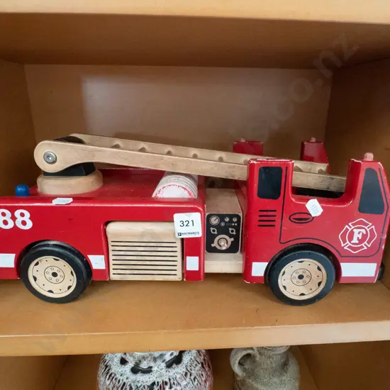 wooden fire engine - no roof