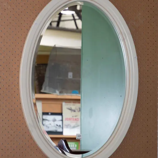 oval wall mirror