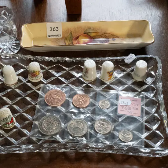 Aynsley dish, tray, thimbles etc