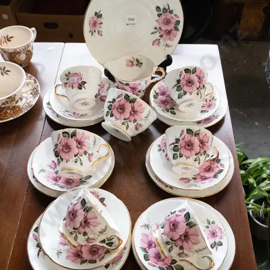 Sutherland pink floral 21 piece tea set