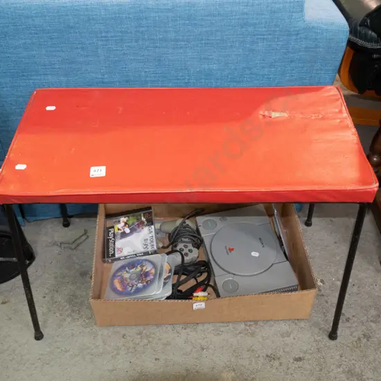 restorer's retro vinyl stool