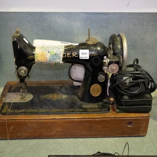 Singer table top sewing machine