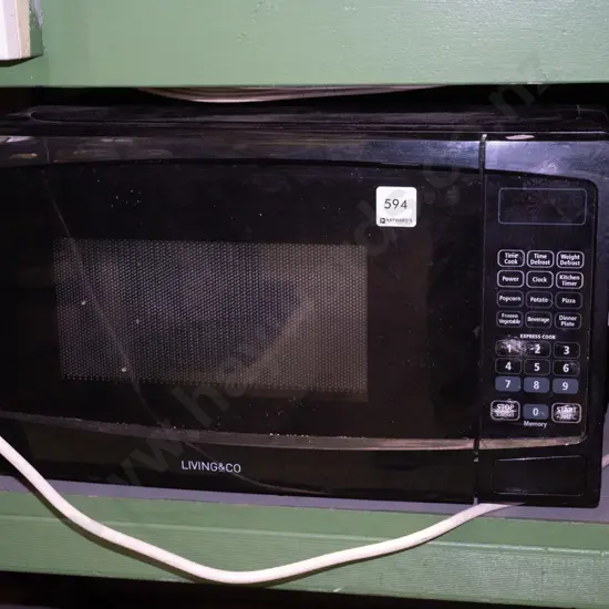 Living & Co microwave