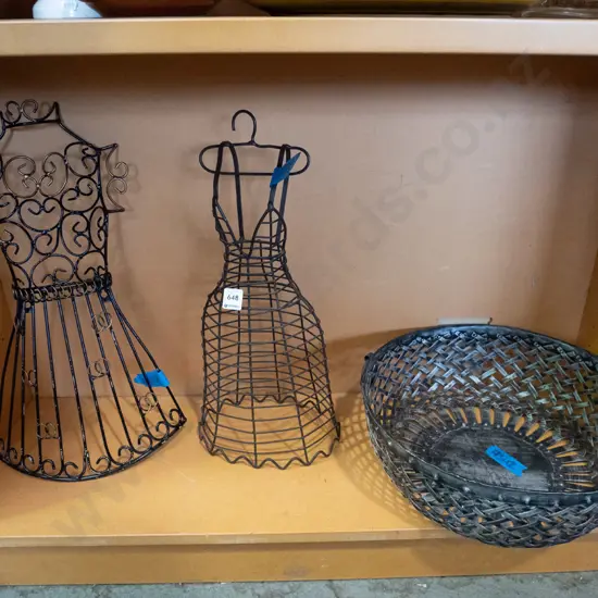 woven metal fruit bowl, 2x metal torso jewellery stands