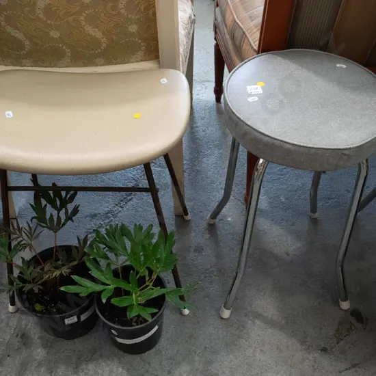 grey vinyl and cream vinyl stools - yellow dots