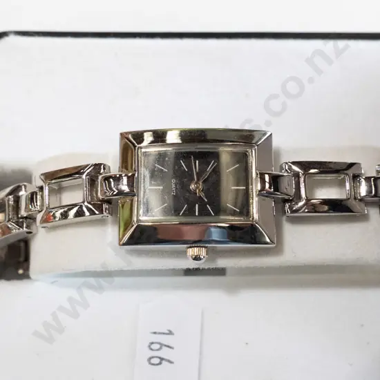 ladies wristwatch