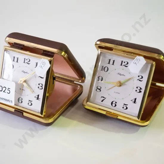 2x travel alarm clocks