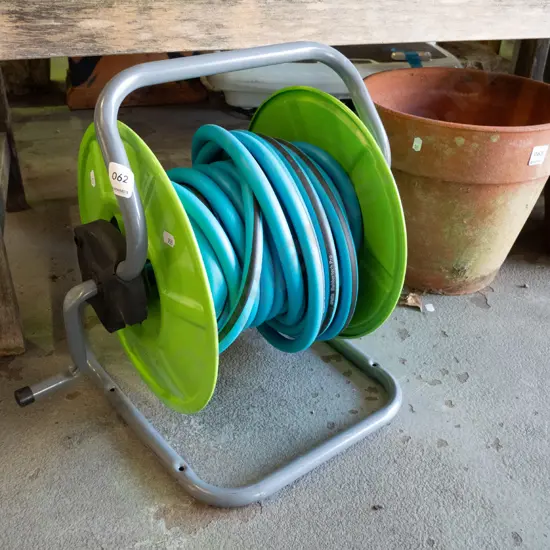 garden hose reel and hose 