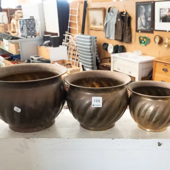 3x graduated brass jardinieres