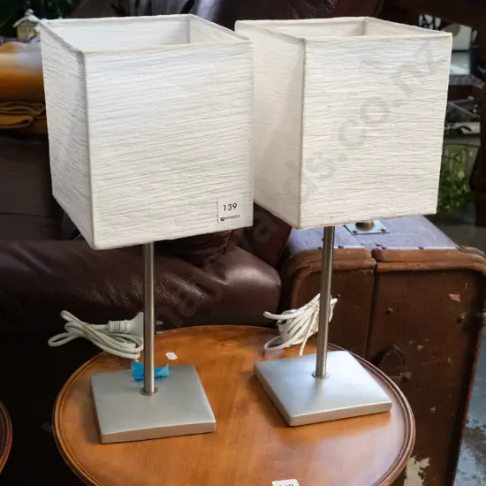 2x bedside lamps