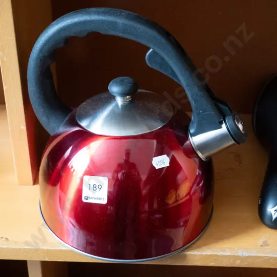 whistling stove top kettle