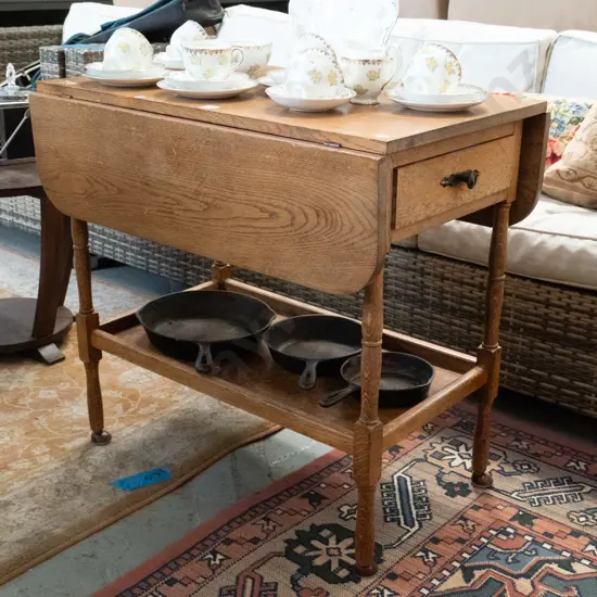 oak, 2 tier drop side tea trolley - no casters