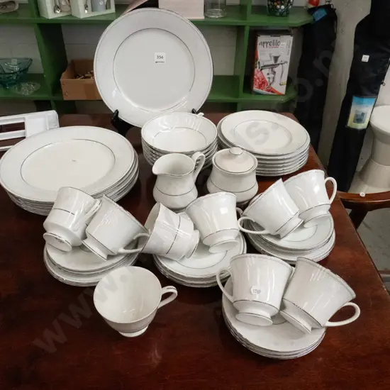 Noritake dinnerware items