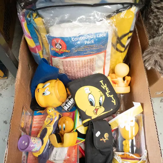 box; Tweetie Bird collectables