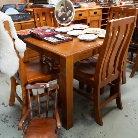solid pine dining table with 4 matching chairs H-800 W-900 D-900