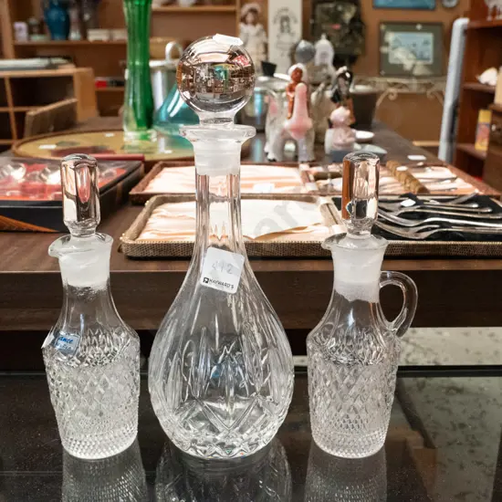 cut crystal stoppered decanter, 2 vinegar bottles Decanter H-280