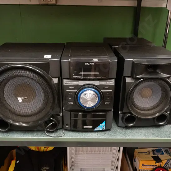 Sony stereo with CD player, additional 3rd speaker