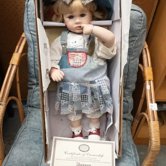 boxed Hillview Lane display doll