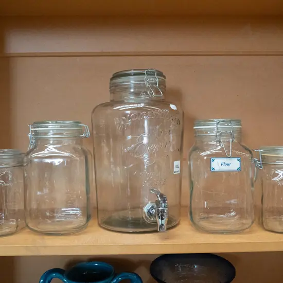 4x glass self sealing canisters, drink canister