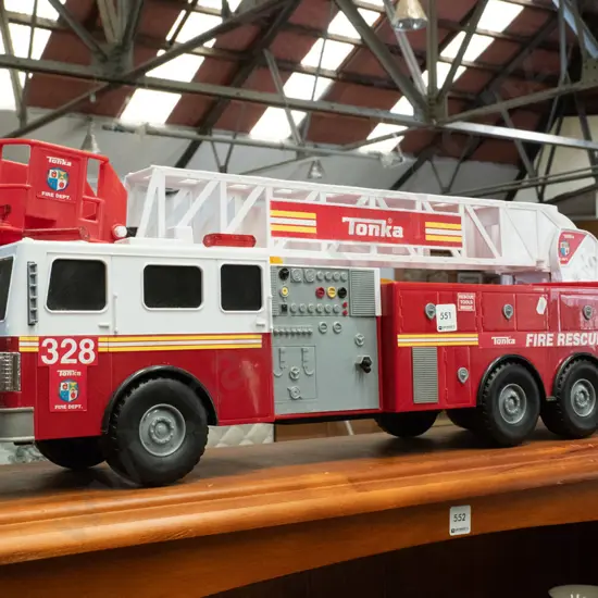 Tonka plastic fire engine L-790