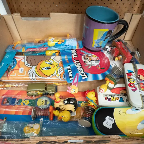 box; Tweetie Bird collectables