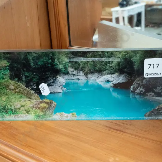 photo print behind perspex