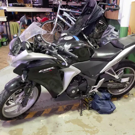 2011 Honda CBR 250R motorbike - registration on hold, 3705km - very tidy, has a cover