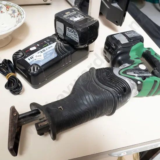 Hitachi reciprocator saw, 2 batteries and charger