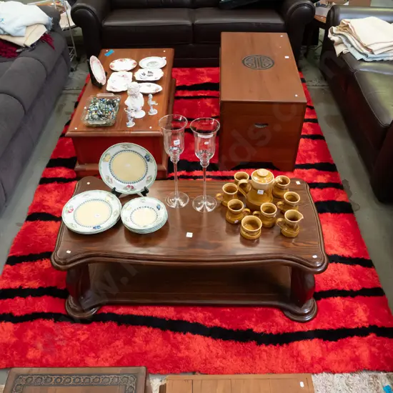 red and black tufted polyester floor mat L-2960 W-2000